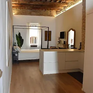 fontana-luxury-home.it-romehotels.com/